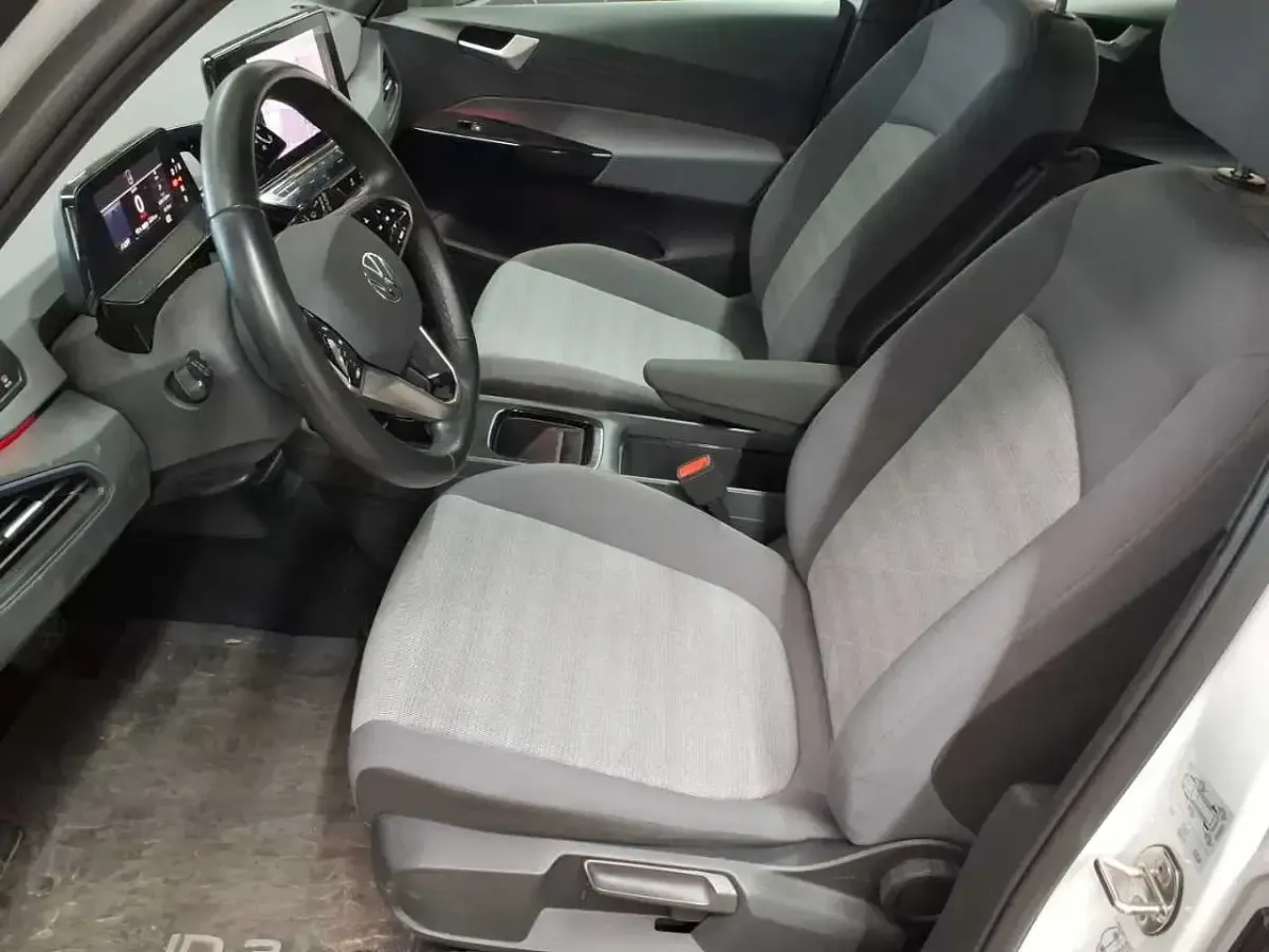 Gebraucht VW ID.3 Pro 150 kW (204 PS) 2022 Gletscherweiß metallic / schwarz Kleinwagen