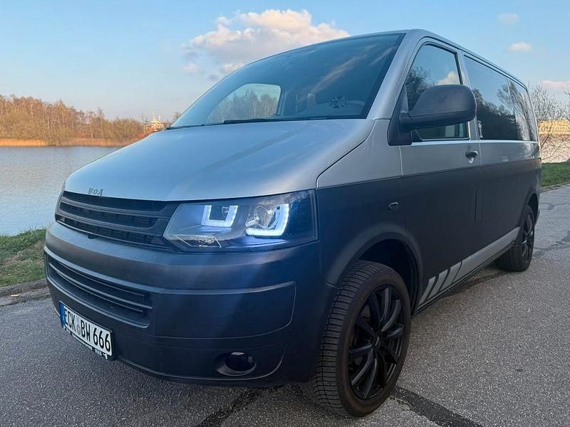 Second-hand VW T5 140 CP (102 kW) 2014 Argintiu Van
