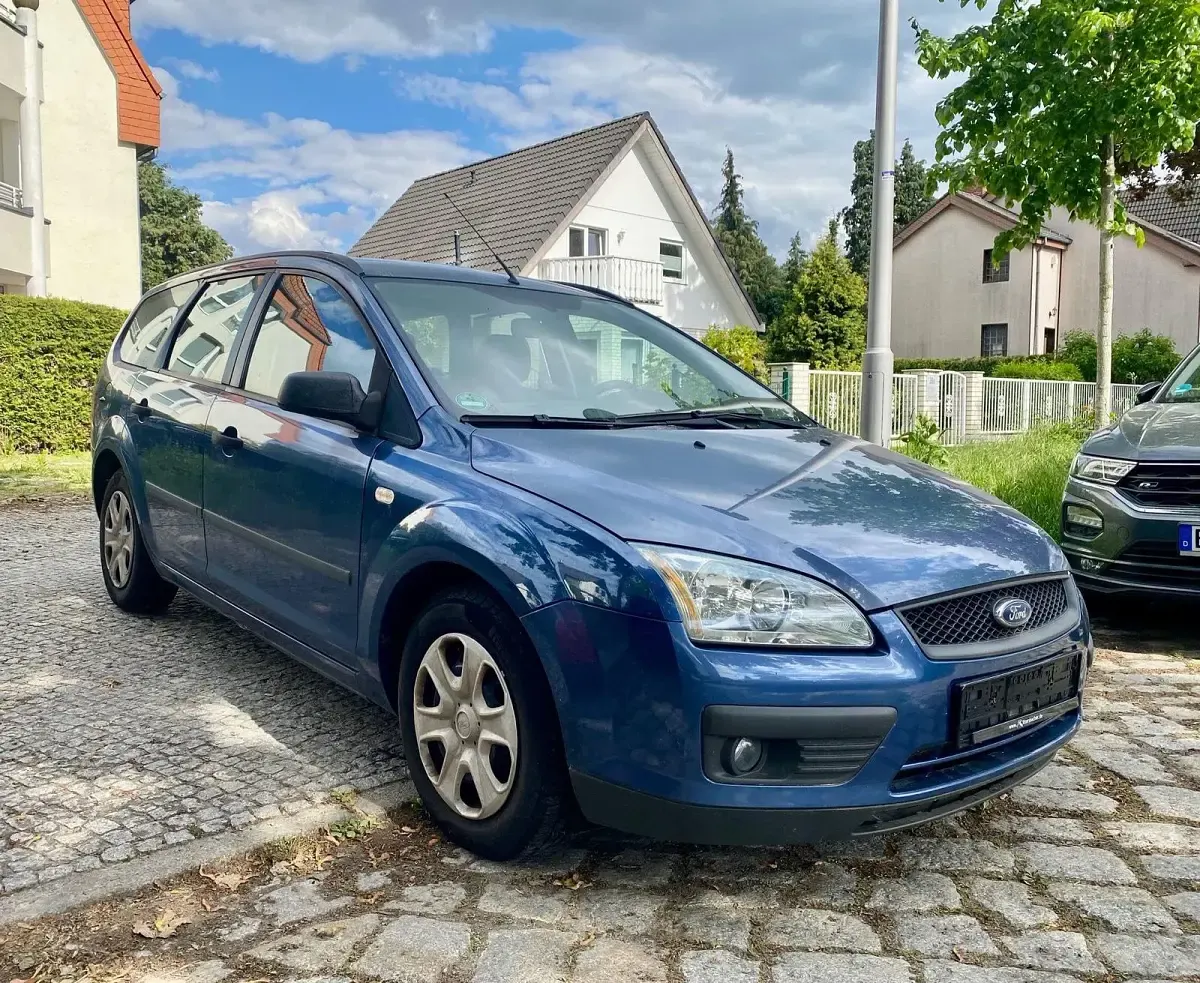 Gebraucht Ford Focus 100 PS (73 kW) 2006 Blau Kombi