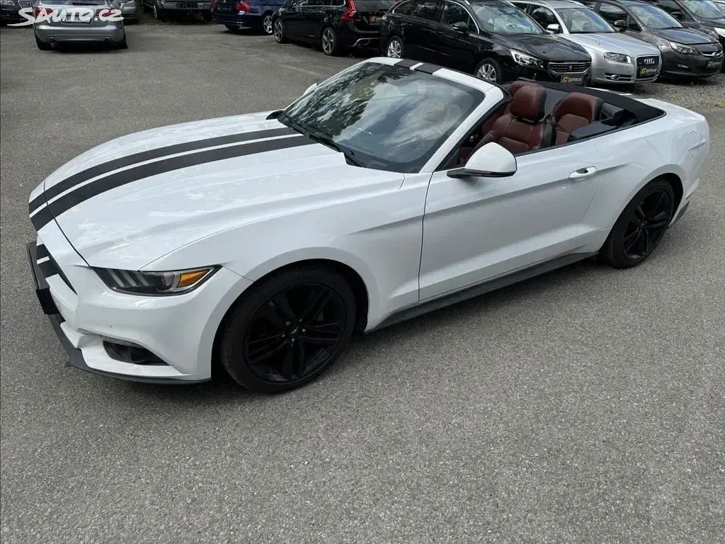 Gebraucht Ford Mustang 317 PS (233 kW) 2015 Weiß Cabrio