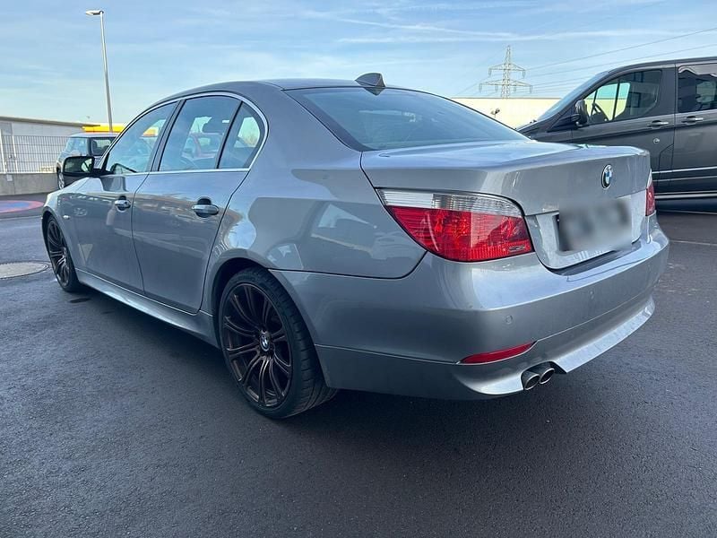 Gebraucht BMW 530 218 PS (160 kW) 2004 Grau Limousine