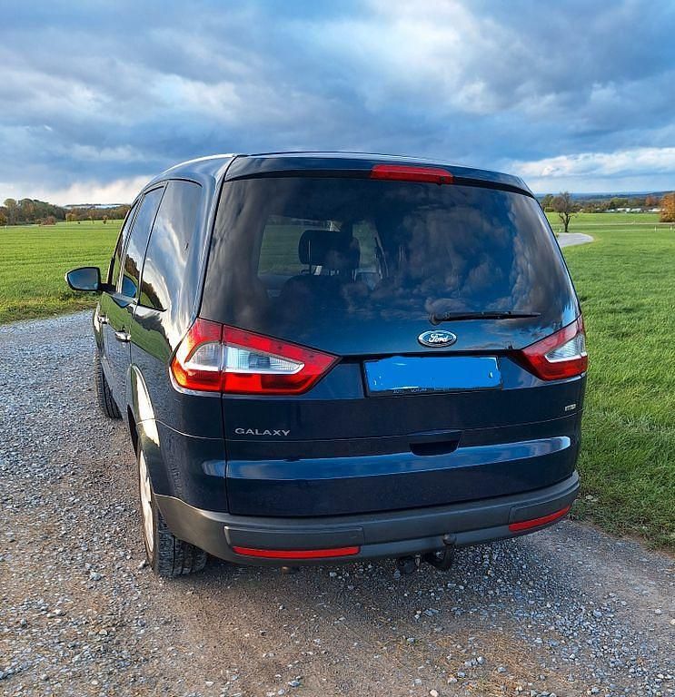 Gebraucht Ford Galaxy Trend 116 PS (85 kW) 2009 Blau Van / Kleinbus