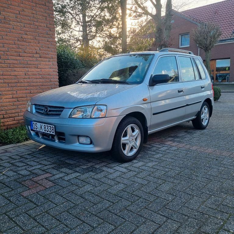 Gebraucht Mazda Demio Exclusive 75 PS (55 kW) 2001 Silber Kleinwagen
