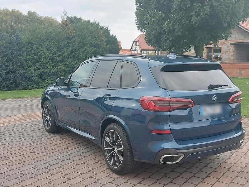Blau Gebraucht 2019 BMW X5 SUV | 47.500 € (Fairer Preis) - Bild 1/4