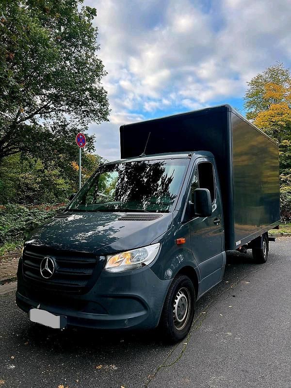 Schwarz Gebraucht 2021 Mercedes Sprinter Van | 22.450 € (Superpreis) - Bild 1/4