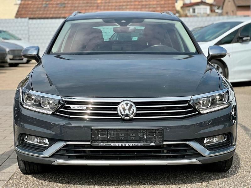Gebraucht VW Passat Alltrack 239 PS (175 kW) 2018 Uranograu Kombi