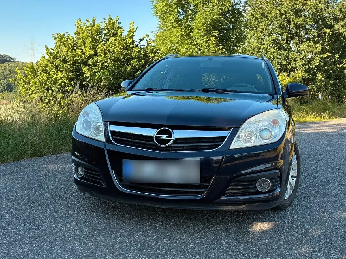 Gebraucht Opel Signum Edition 140 PS (102 kW) 2007 Blau Kleinwagen