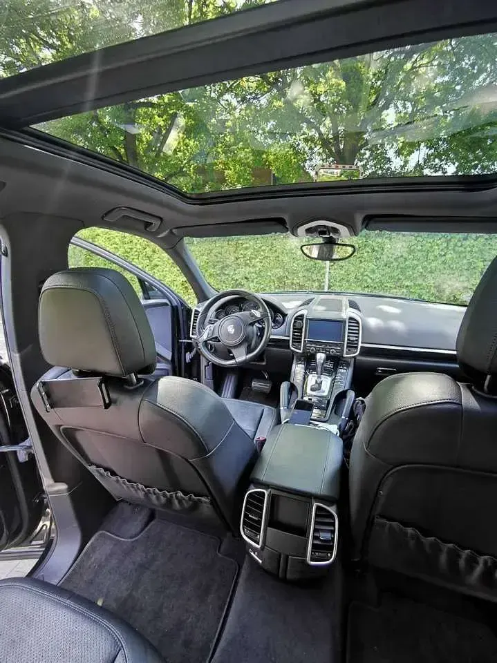 Gebraucht Porsche Cayenne 245 PS (180 kW) 2012 Schwarz SUV