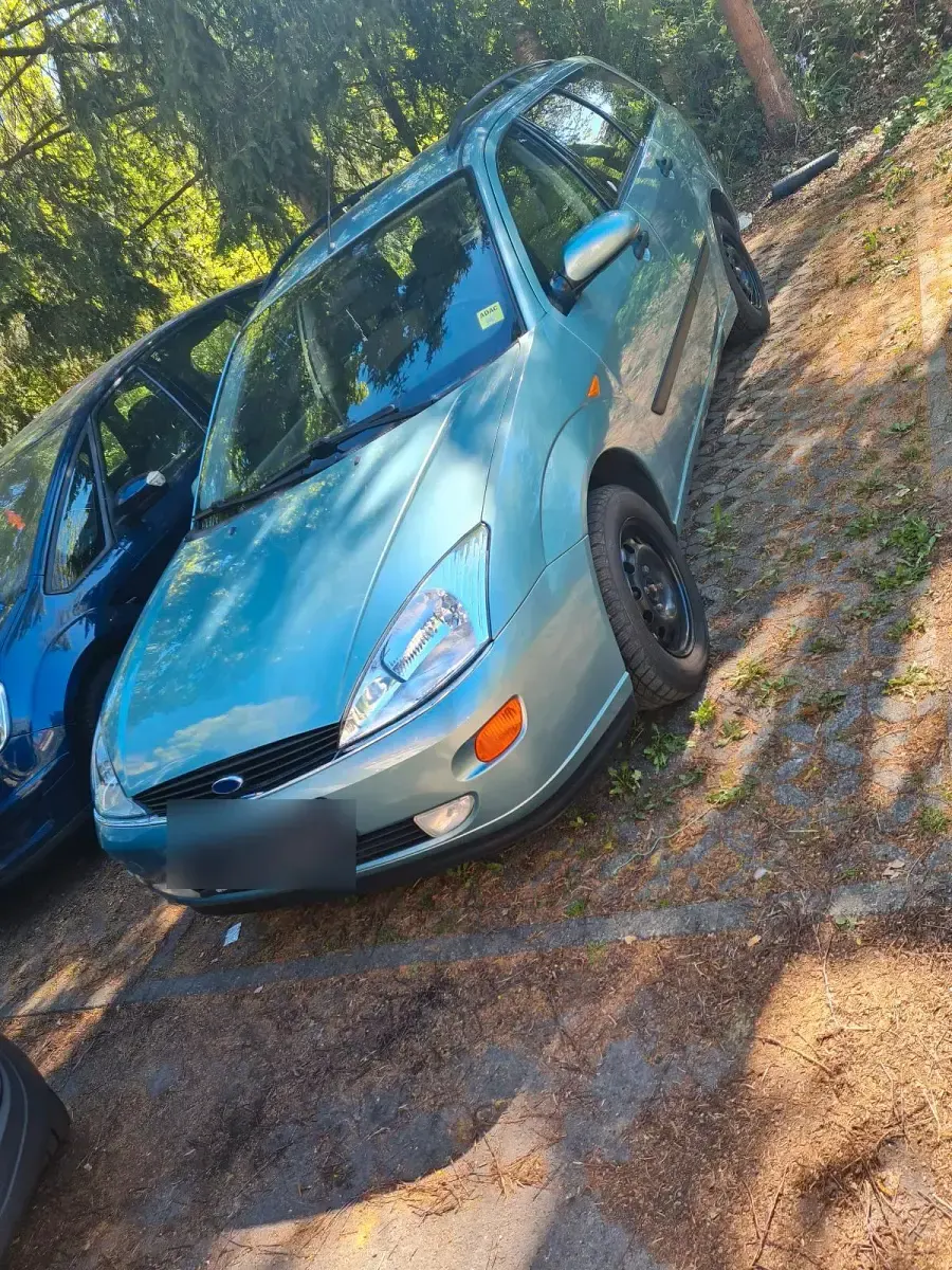 Second-hand Ford Focus Ghia 101 CP (74 kW) 2000 Verde Break