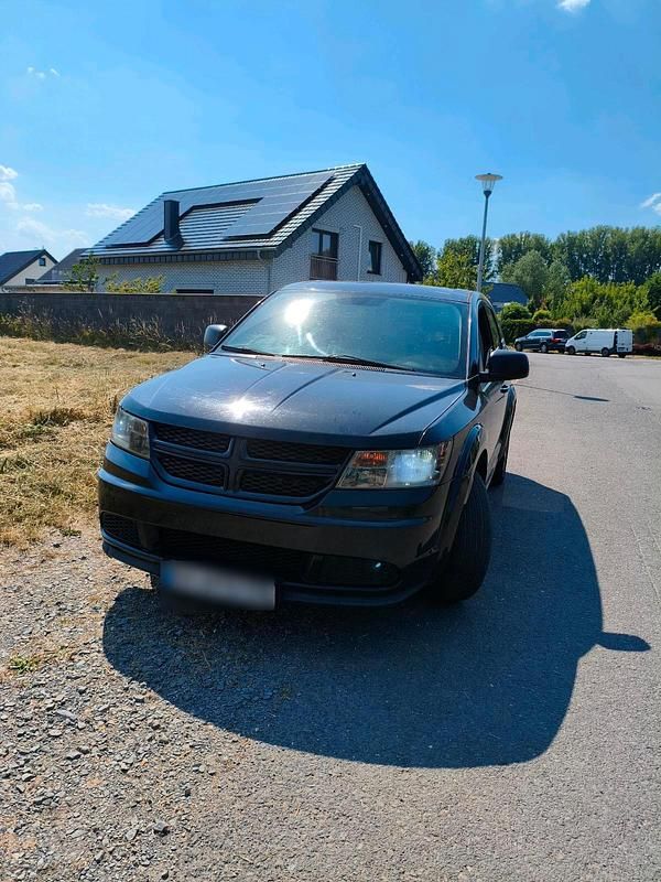 Schwarz Gebraucht 2014 Dodge Journey SUV | 6.000 € - Bild 1/4