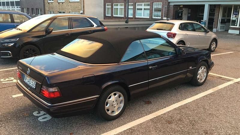 Gebraucht Mercedes E320 220 PS (161 kW) 1997 Bornit metallic (481) Cabrio