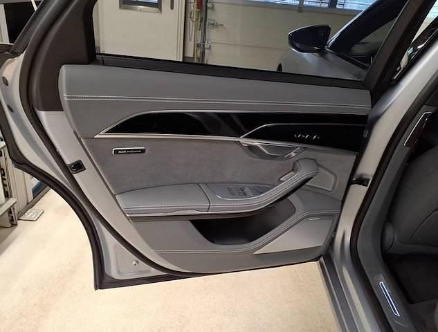 Neu Audi S8 Ambiente 571 PS (419 kW) 2025 Matteffektlackierung audi exclusive Limousine