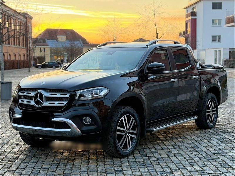 Schwarz Gebraucht 2017 Mercedes X250 Edition Abholung | 20.800 € (Guter Preis) - Bild 1/4