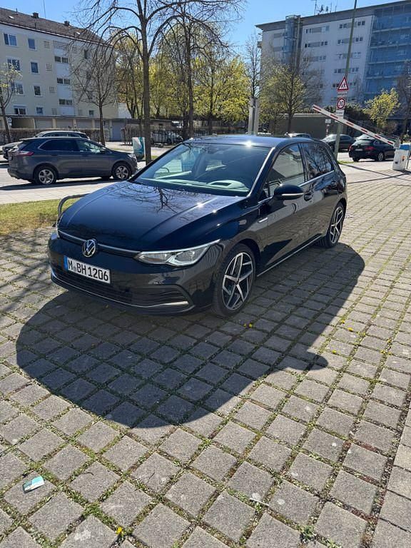 Gebraucht VW Golf VII Style 150 PS (110 kW) 2020 Schwarz Limousine