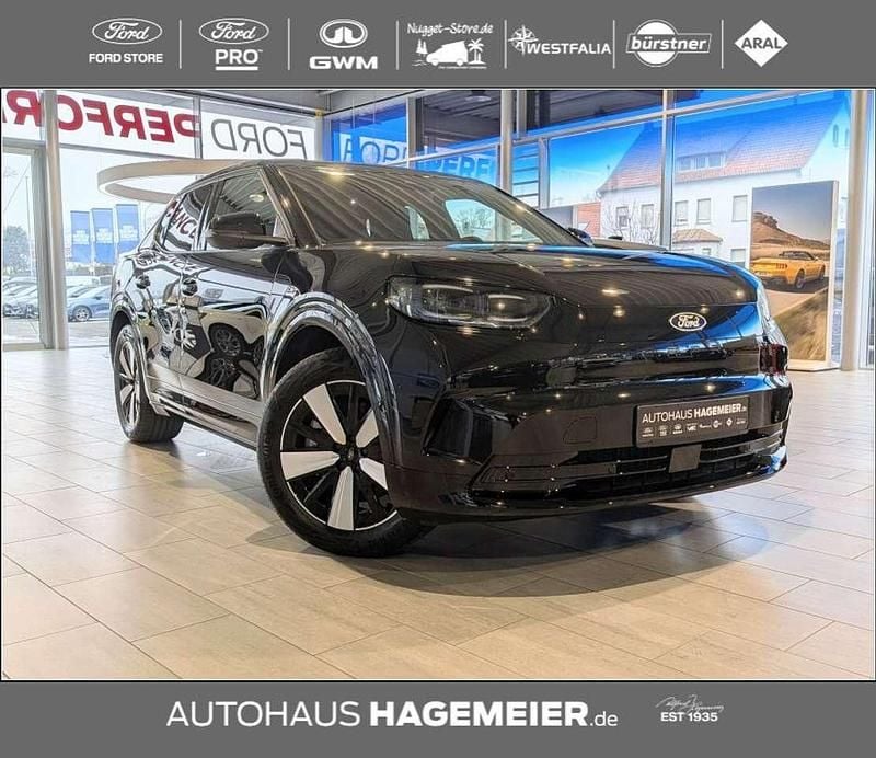 Agate black metallic Neu 2026 Ford Capri Extended Range Limousine | 39.850 € (Superpreis) - Bild 1/4