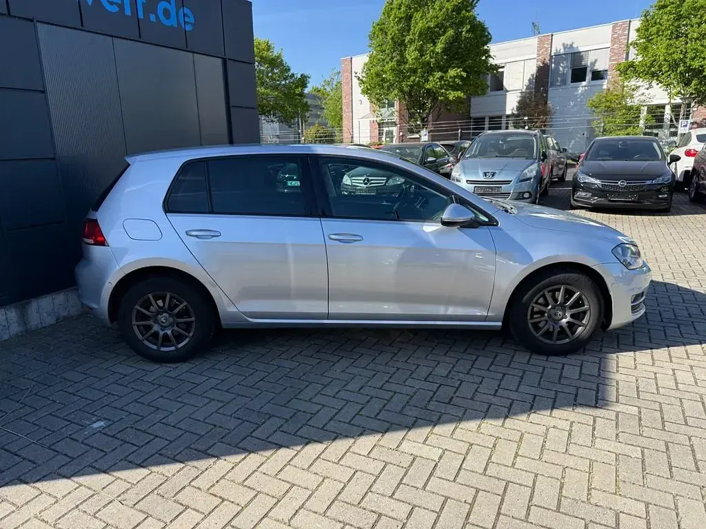 Second-hand VW Golf VII Trendline 86 CP (63 kW) 2013 Argintiu Berlinǎ