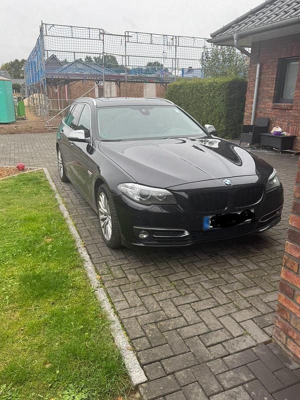 Gebraucht BMW 530 258 PS (189 kW) 2015 Schwarz Kombi