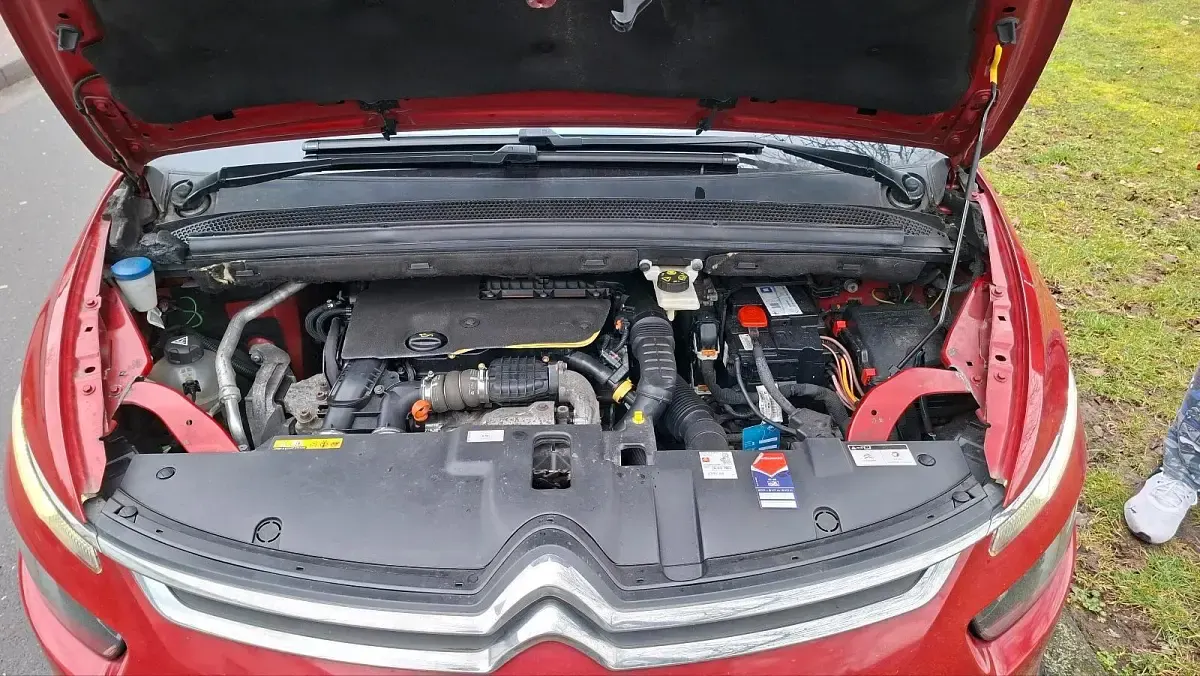 Gebraucht Citroën C4 120 PS (88 kW) 2016 Rot Van / Kleinbus