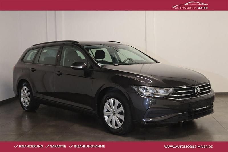 Gebraucht VW Passat 122 PS (89 kW) 2023 Mangangrau metallic Kombi
