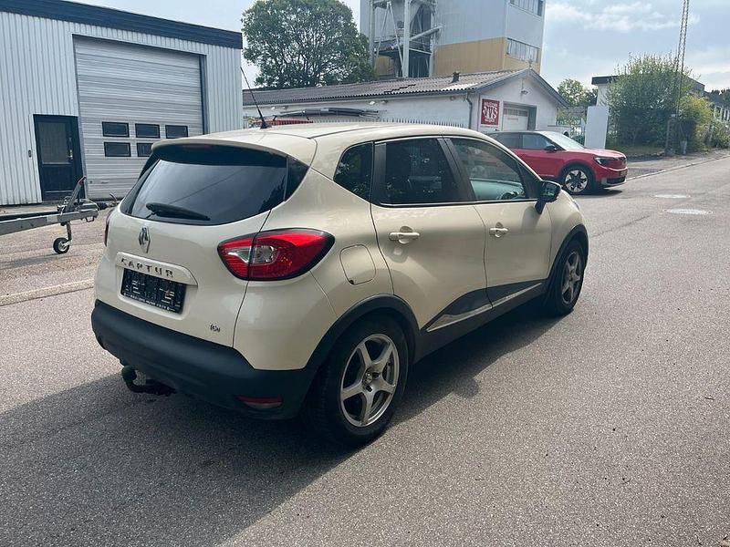 Gebraucht Renault Captur Dynamique 90 PS (66 kW) 2014 Beige SUV