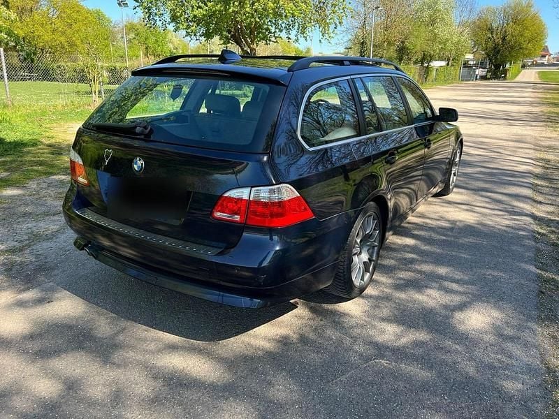 Gebraucht BMW 525 Basis 177 PS (130 kW) 2004 Kombi