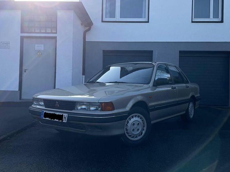 Gebraucht Mitsubishi Galant 90 PS (66 kW) 1990 Gold Limousine