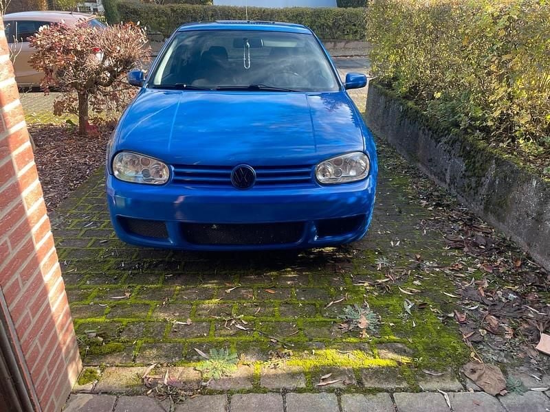 Blau Gebraucht 2002 VW Golf IV Limousine | 1.499 € (Fairer Preis) - Bild 1/4