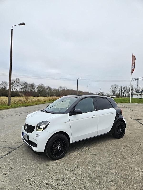 Gebraucht Smart ForFour Prime 70 PS (51 kW) 2015 Weiß Kleinwagen