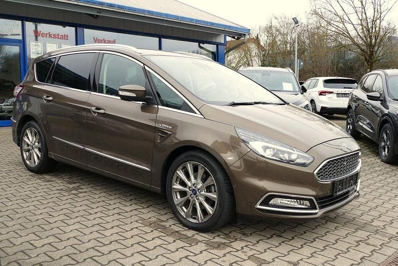 Gebraucht Ford S-MAX Vignale 241 PS (177 kW) 2018 Nocciolabraun (metallic) Van / Kleinbus