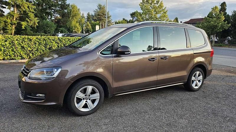 Toffee/graciosabraun Gebraucht 2011 VW Sharan Highline Van / Kleinbus | 6.900 € (Superpreis) - Bild 1/4
