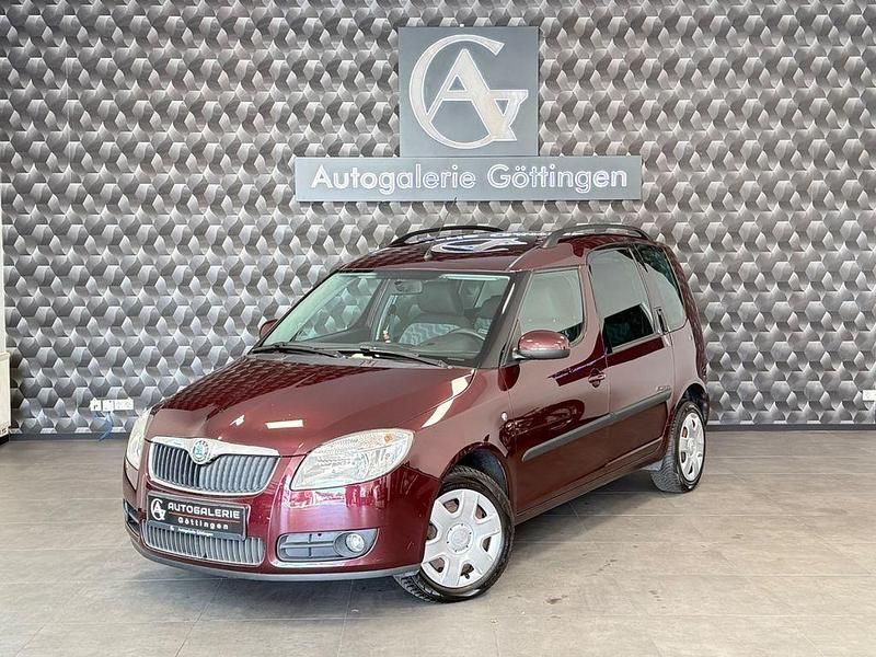 Rot Gebraucht 2009 Skoda Roomster Plus Edition Van / Kleinbus | 3.950 € (Fairer Preis) - Bild 1/4