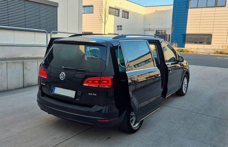 Gebraucht VW Sharan 150 PS (110 kW) 2016 Schwarz Van / Kleinbus