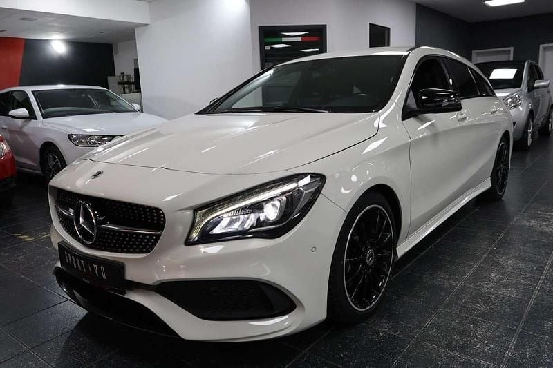 Calcitweiss/zirrusweiss Gebraucht 2017 Mercedes CLA220 Shooting Brake AMG Kombi | 17.590 € (Fairer Preis) - Bild 1/4