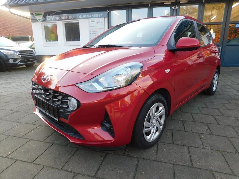 Rot Gebraucht 2023 Hyundai i10 Select Kleinwagen | 11.985 € (Fairer Preis) - Bild 1/4