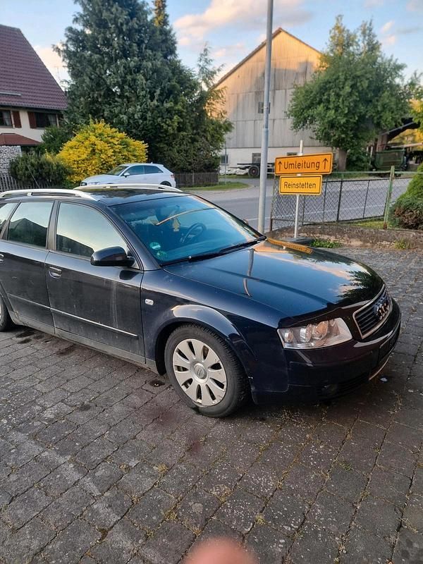 Schwarz Gebraucht 2004 Audi A4 Kombi | 500 € (Superpreis) - Bild 1/4