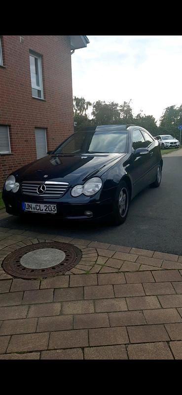 Gebraucht 2004 Mercedes C180 Coupé | 2.100 € (Guter Preis) - Bild 1/1