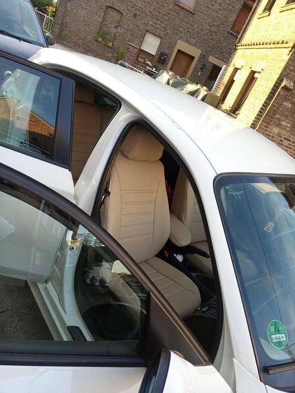 Gebraucht BMW 116 116 PS (85 kW) 2007 Weiß Kleinwagen