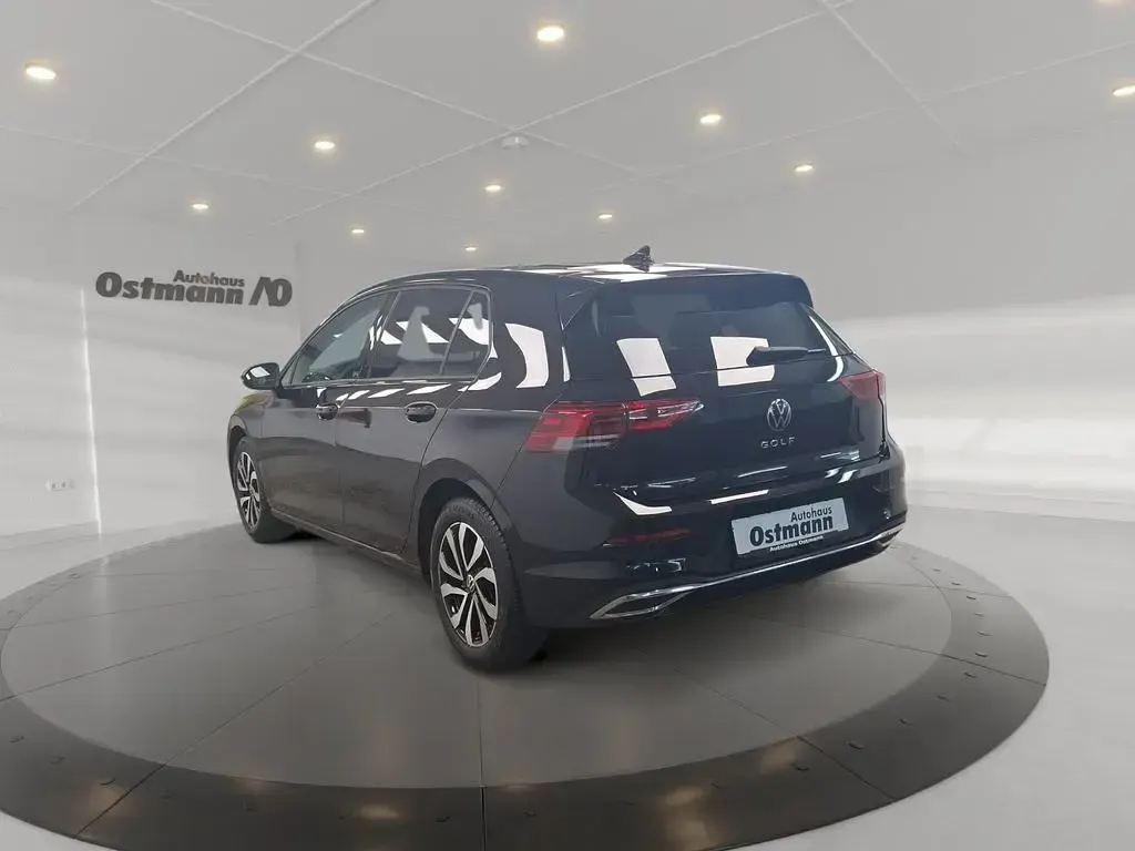 Gebraucht VW Golf VIII Active 150 PS (110 kW) 2023 Schwarz Limousine