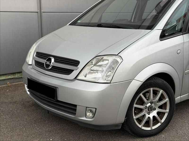 Gebraucht Opel Meriva 122 PS (89 kW) 2004 Silber Van / Kleinbus