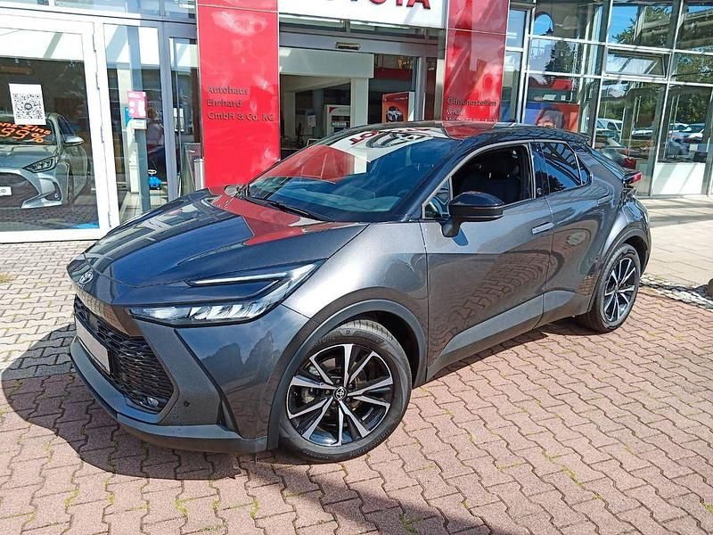 Marlin grau metallic / dach schwarz Gebraucht 2023 Toyota C-HR Team SUV | 29.490 € (Etwas zu teuer) - Bild 1/4