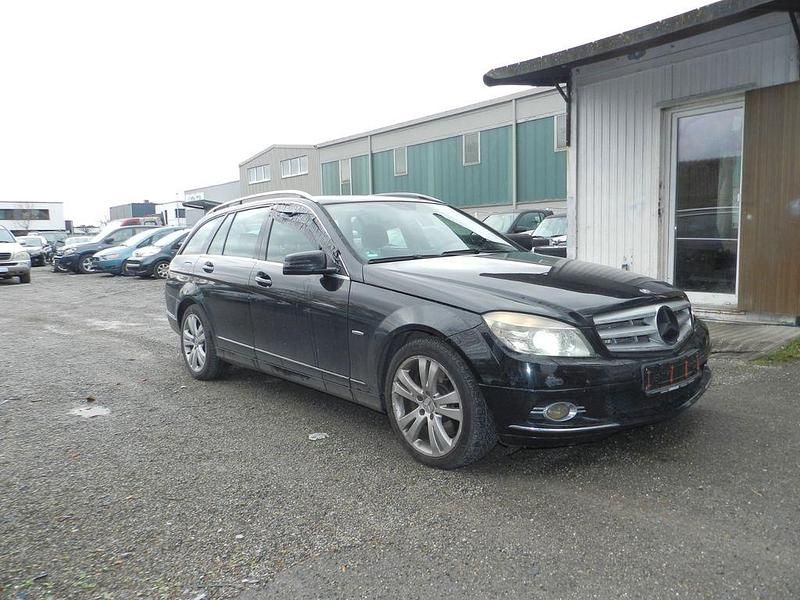 Gebraucht Mercedes C320 224 PS (164 kW) 2008 Schwarz Kombi