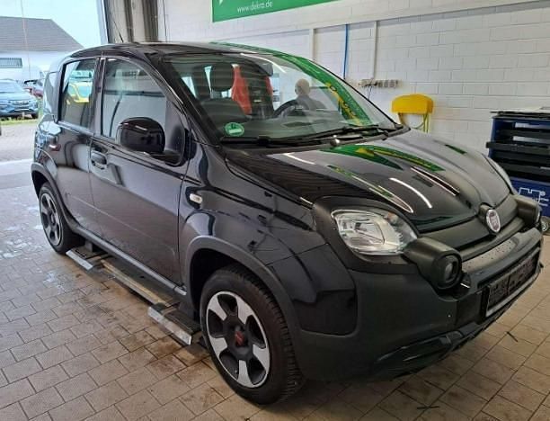 Schwarz Gebraucht 2023 Fiat Panda Cross Cross Kleinwagen | 12.999 € (Fairer Preis) - Bild 1/4
