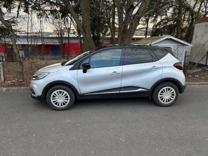 Gebraucht Renault Captur Collection 131 PS (96 kW) 2019 Silber SUV
