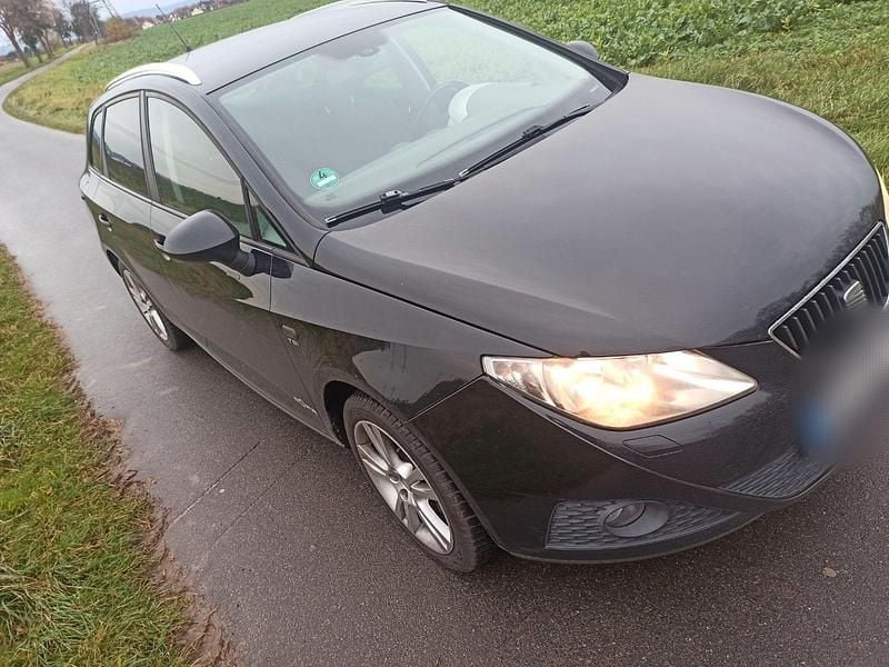 Schwarz Gebraucht 2011 Seat Ibiza ST Copa Kombi | 2.600 € (Superpreis) - Bild 1/4
