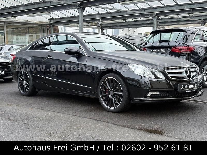 Schwarz Gebraucht 2009 Mercedes E350 Coupé | 4.990 € (Superpreis) - Bild 1/3