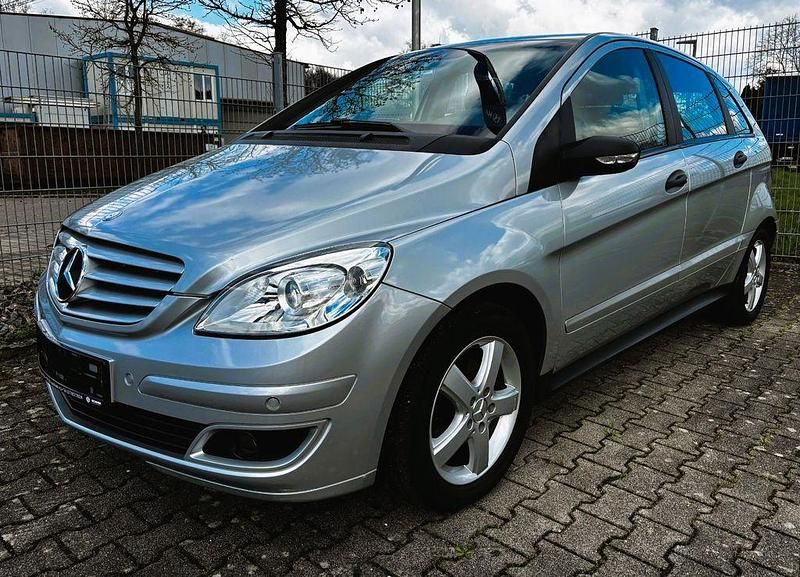 Gebraucht Mercedes B170 116 PS (85 kW) 2008 Silber Van / Kleinbus