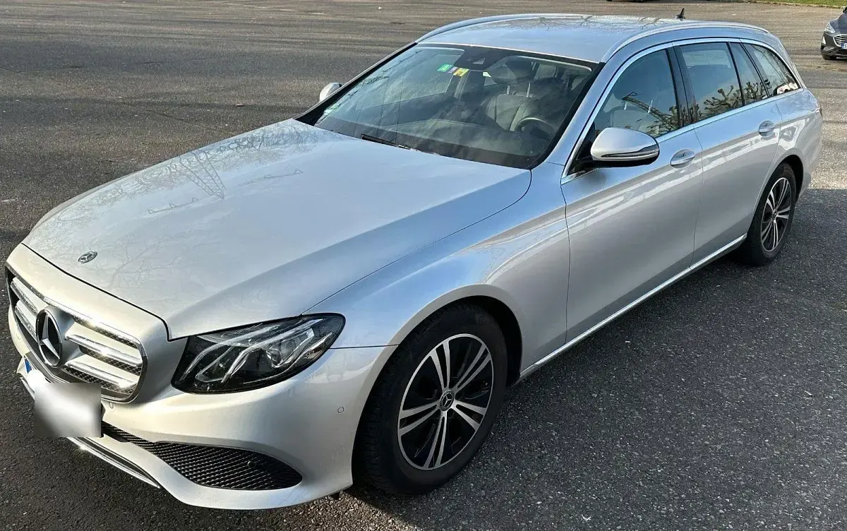 Second-hand Mercedes E220 Avantgarde 194 CP (142 kW) 2018 Argintiu Break