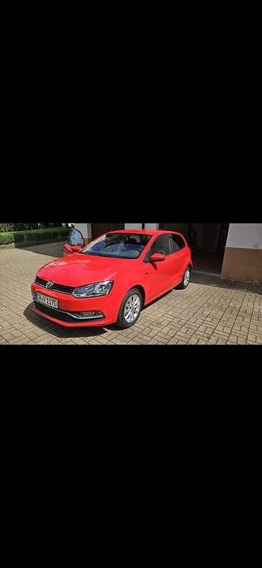 Gebraucht VW Polo LOUNGE 60 PS (44 kW) 2015 Rot Limousine