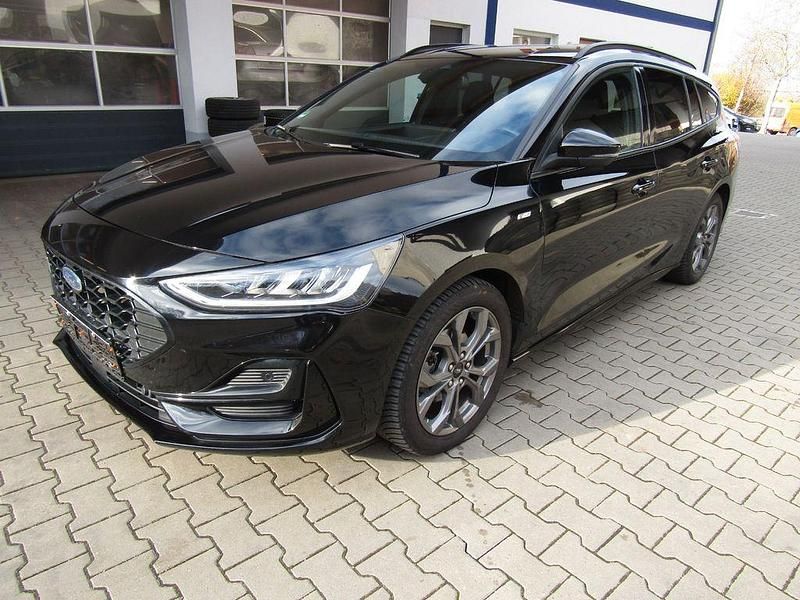 Gebraucht Ford Focus ST-Line 125 PS (91 kW) 2022 Schwarz Limousine