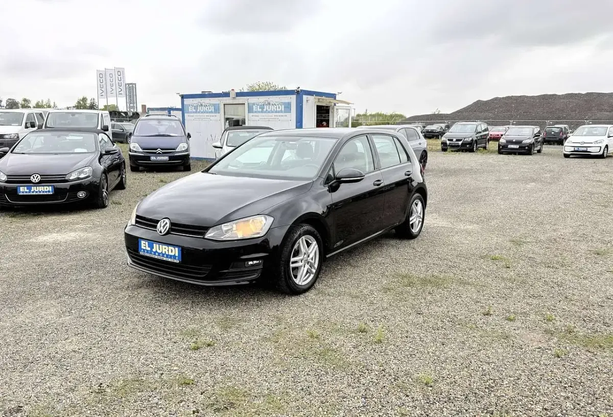 Gebraucht VW Golf VII Comfortline 105 PS (77 kW) 2013 Deep black perleffekt Kleinwagen
